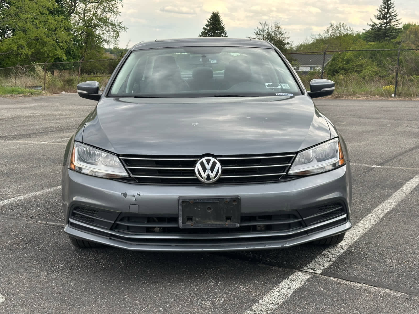Used 2017 Volkswagen Jetta SE FWD image 2