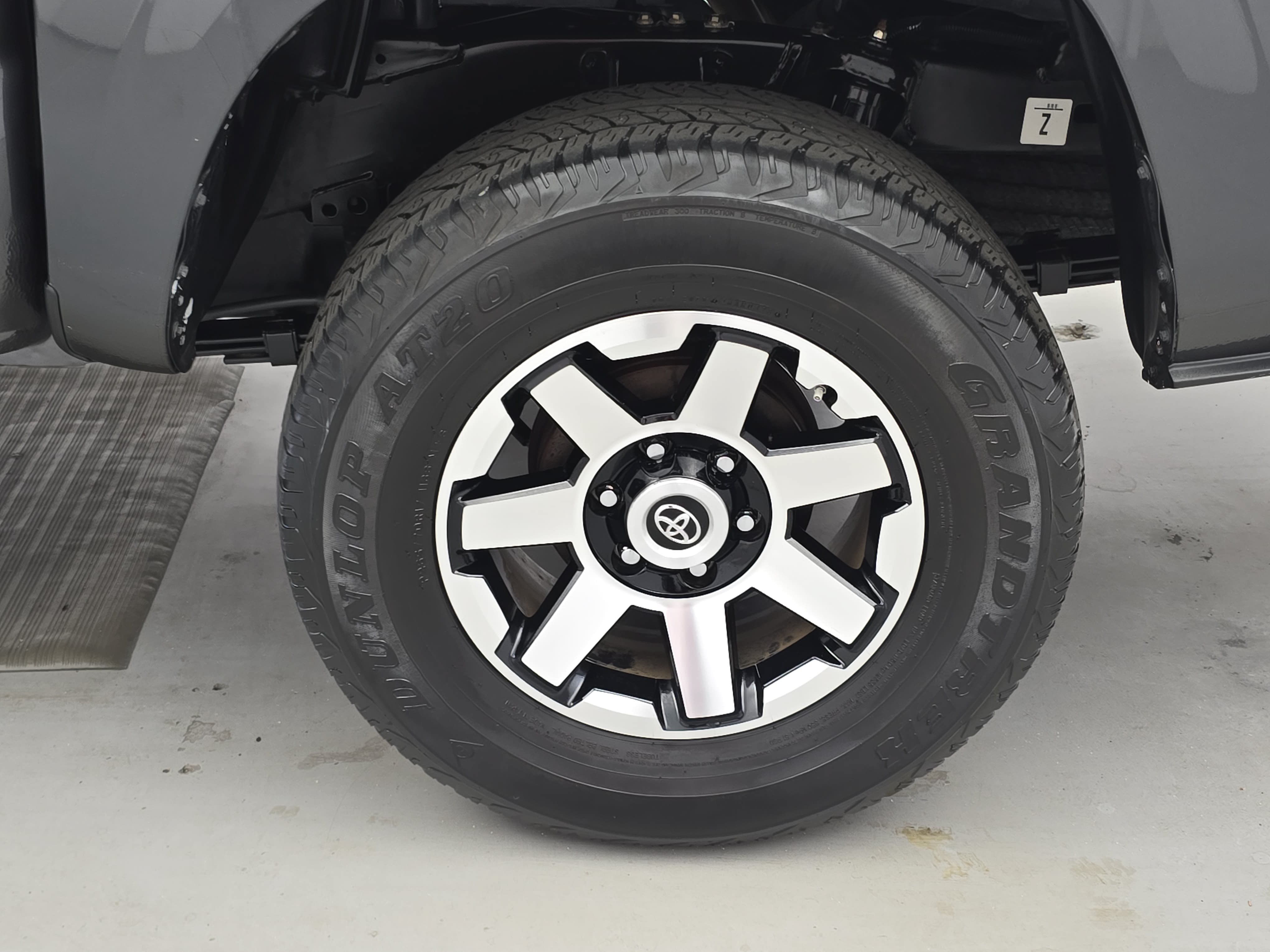 Used 2023 Toyota Tacoma SR w/ SR Convenience Package RWD image 31