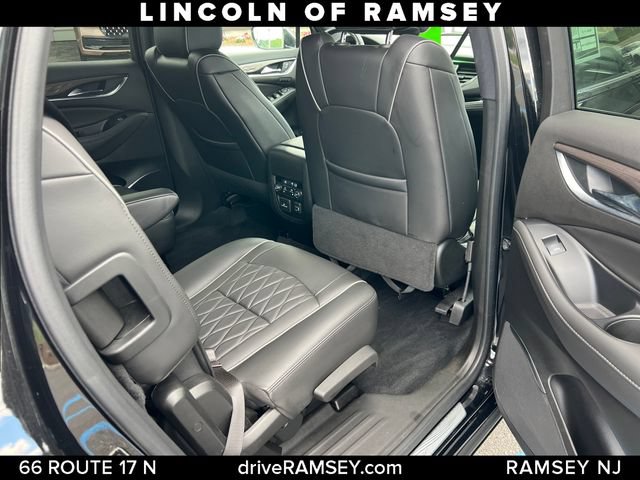 Used 2023 Buick Enclave Avenir AWD/4WD image 21