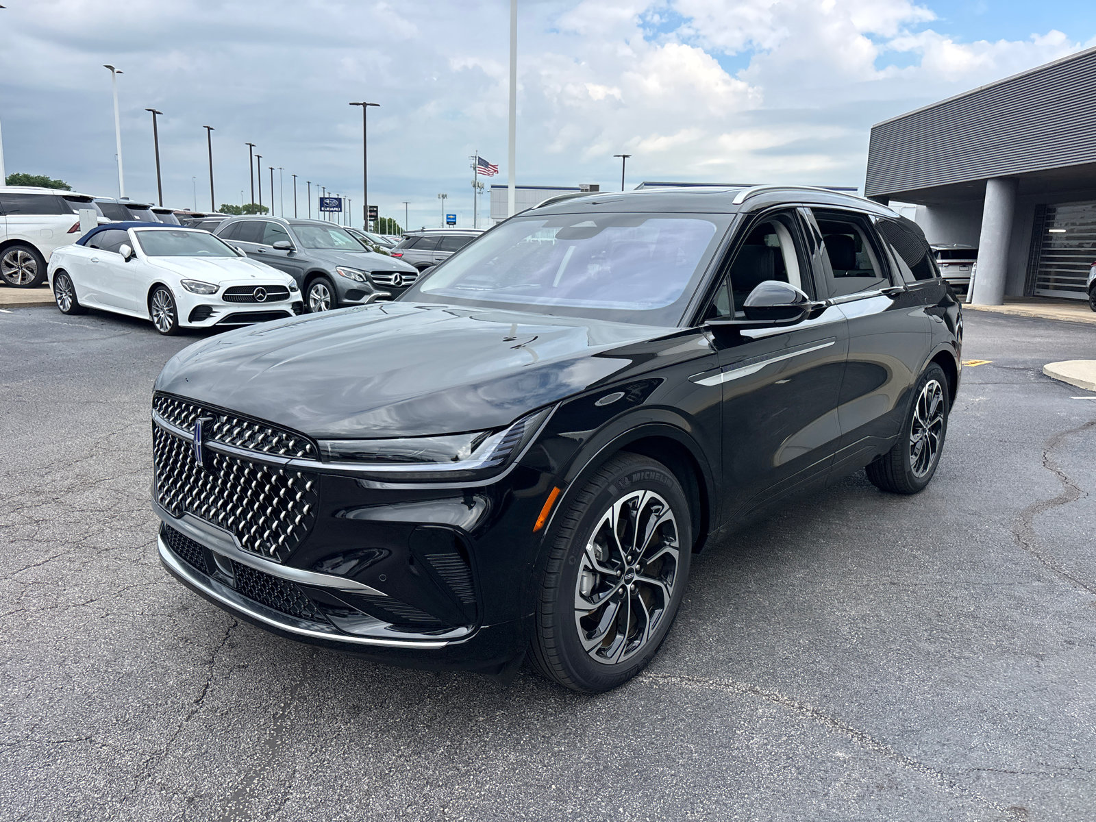 New 2026 Lincoln Nautilus Reserve AWD/4WD image 3