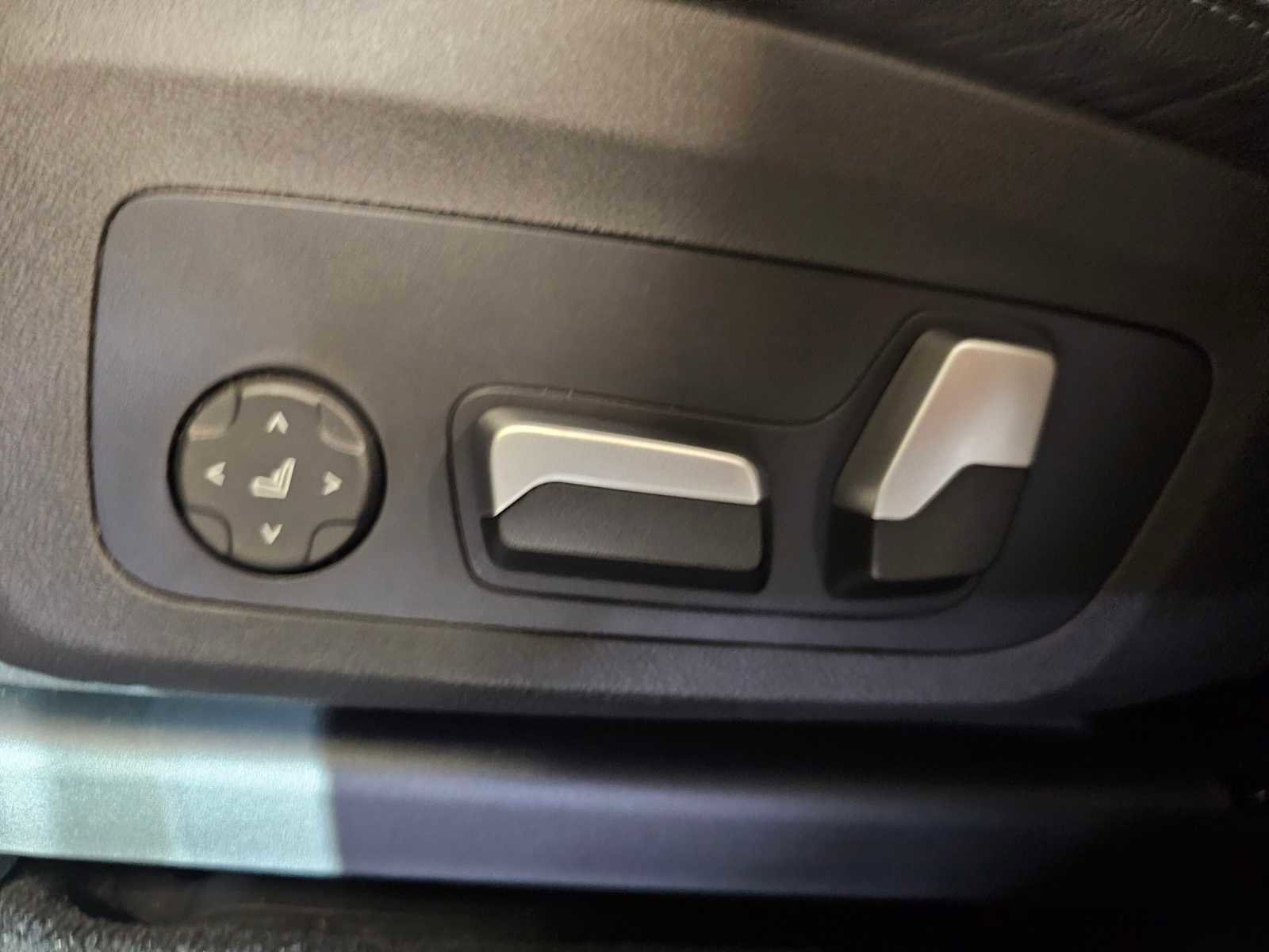 Used 2023 BMW X3 xDrive30i w/ Premium Package w/ZPA image 29