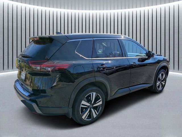 Used 2025 Nissan Rogue SL w/ SL Premium Package FWD image 3