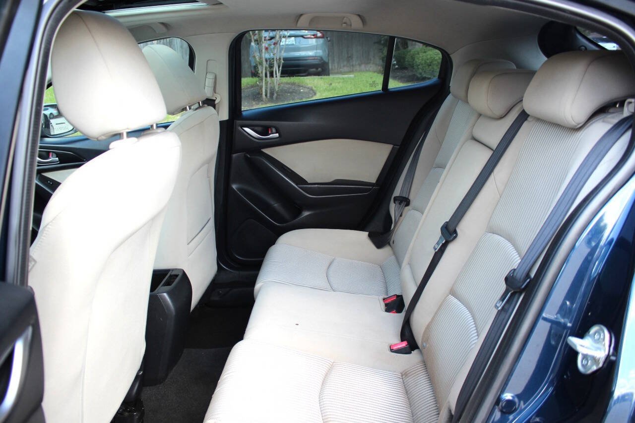 Used 2014 MAZDA MAZDA3 i Touring w/ Moonroof Package 1 FWD image 10