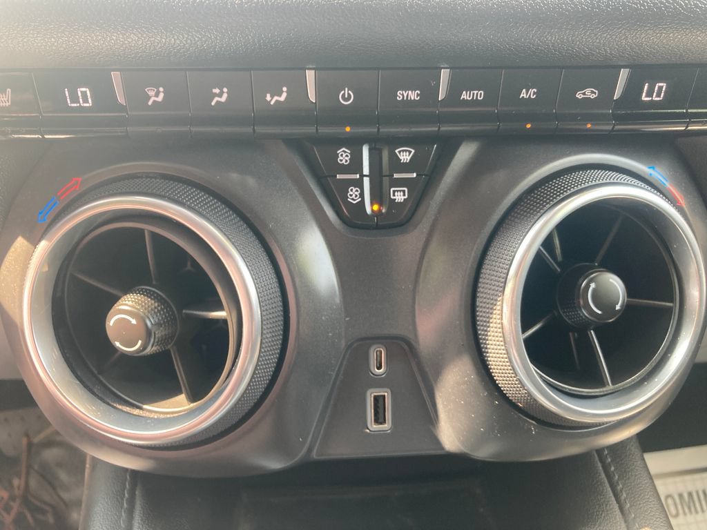 Used 2021 Chevrolet Blazer LT AWD/4WD image 27