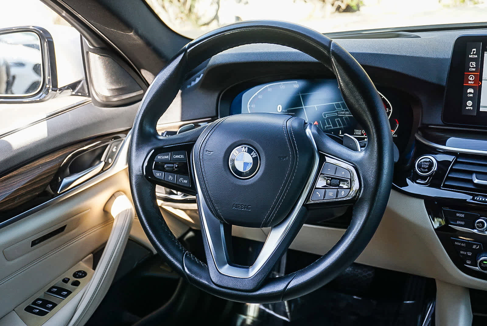 Certified 2023 BMW 530i w/ Premium Package image 16