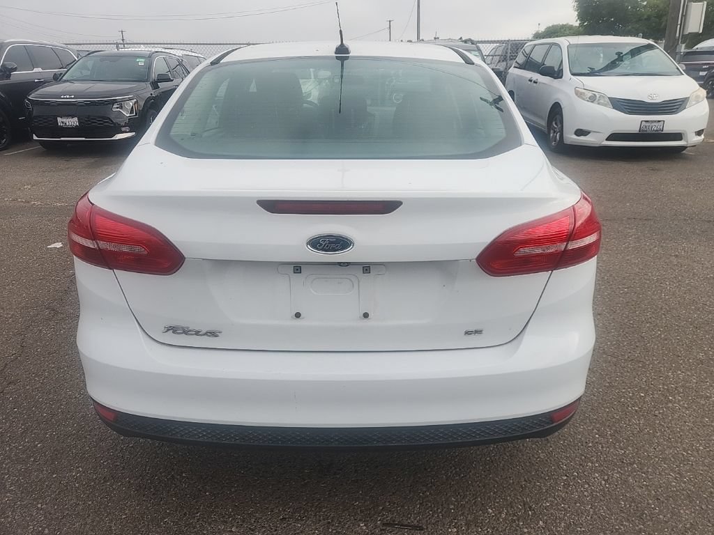 Used 2018 Ford Focus SE FWD image 12