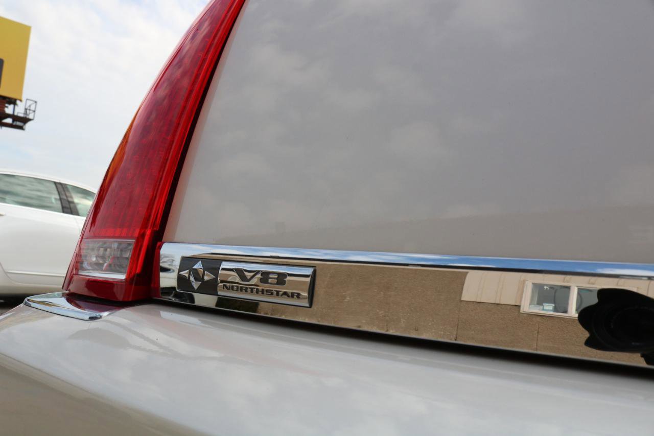 Used 2009 Cadillac DTS w/ Sun And Sound Package image 14