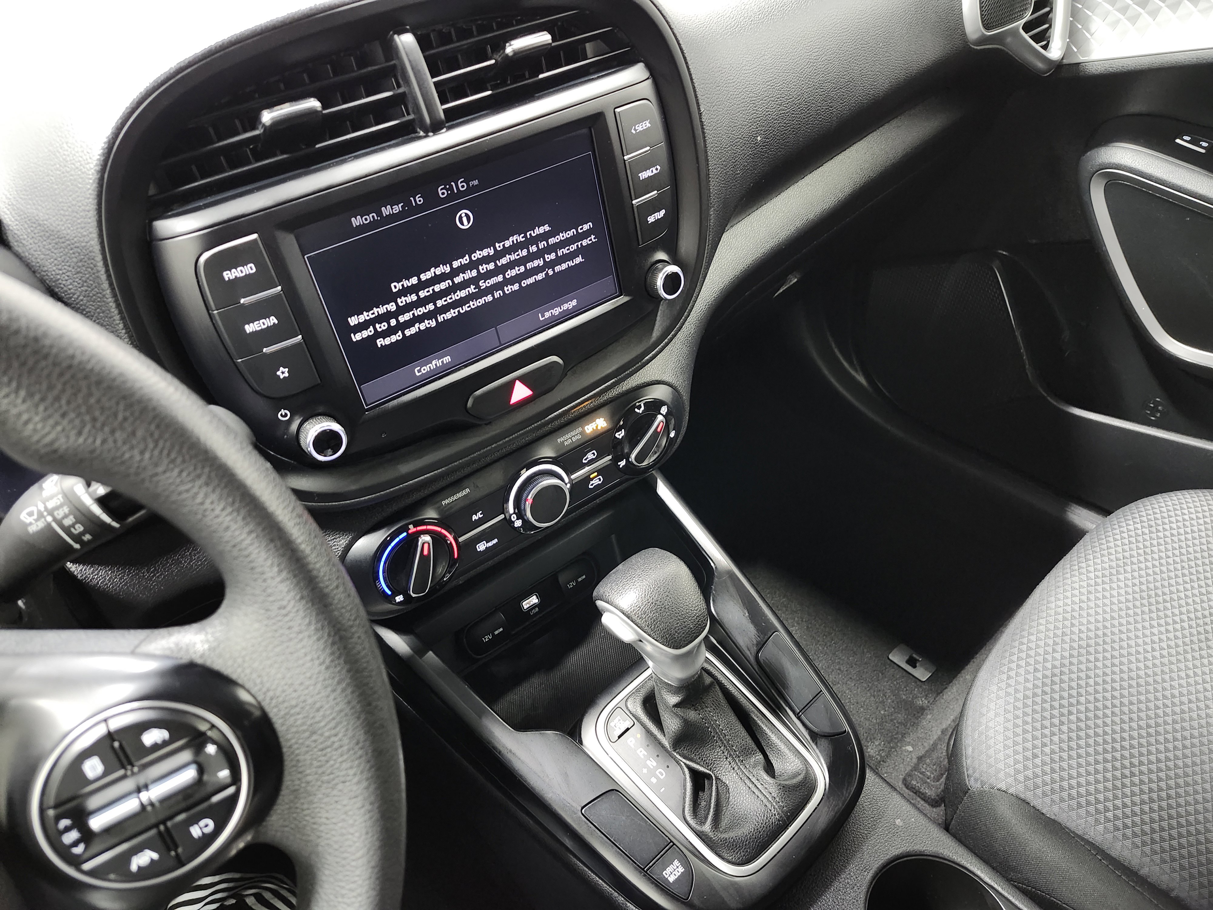Used 2023 Kia Soul LX w/ Option Group 015 FWD image 27