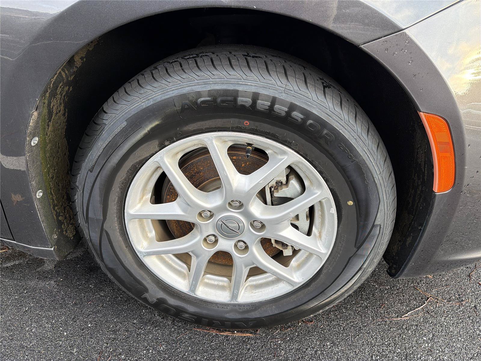 Used 2023 Chrysler Pacifica Touring-L FWD image 8