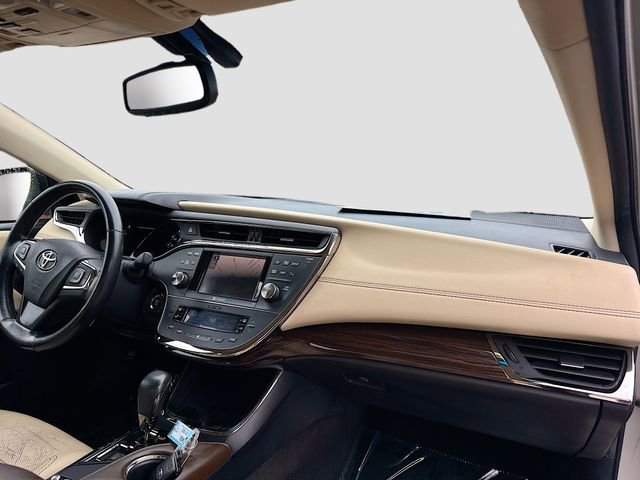Used 2013 Toyota Avalon Limited image 30