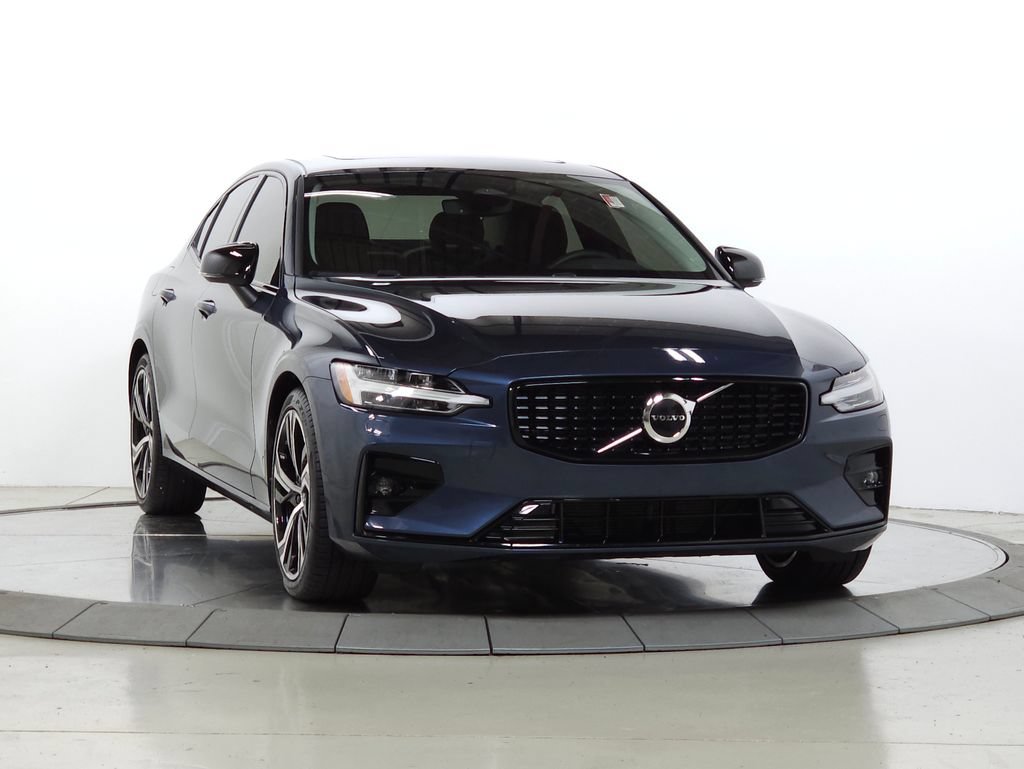 Certified 2025 Volvo S60 B5 Core w/ Climate Package AWD/4WD image 1