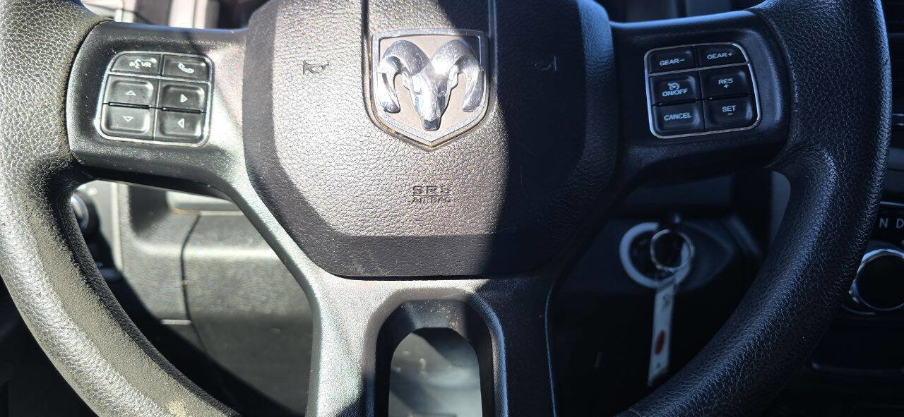 Used 2020 RAM 1500 Tradesman w/ Chrome Plus Package RWD image 19