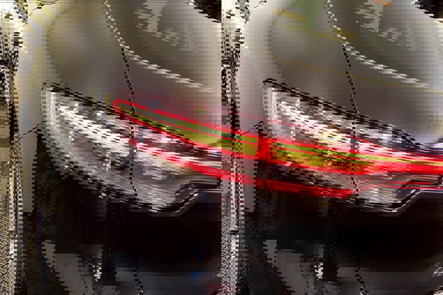 Used 2025 Porsche Macan image 30