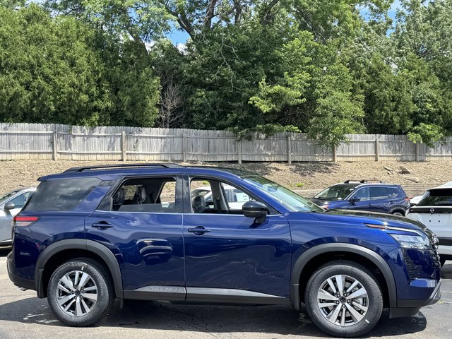 New 2026 Nissan Pathfinder SL AWD/4WD image 6