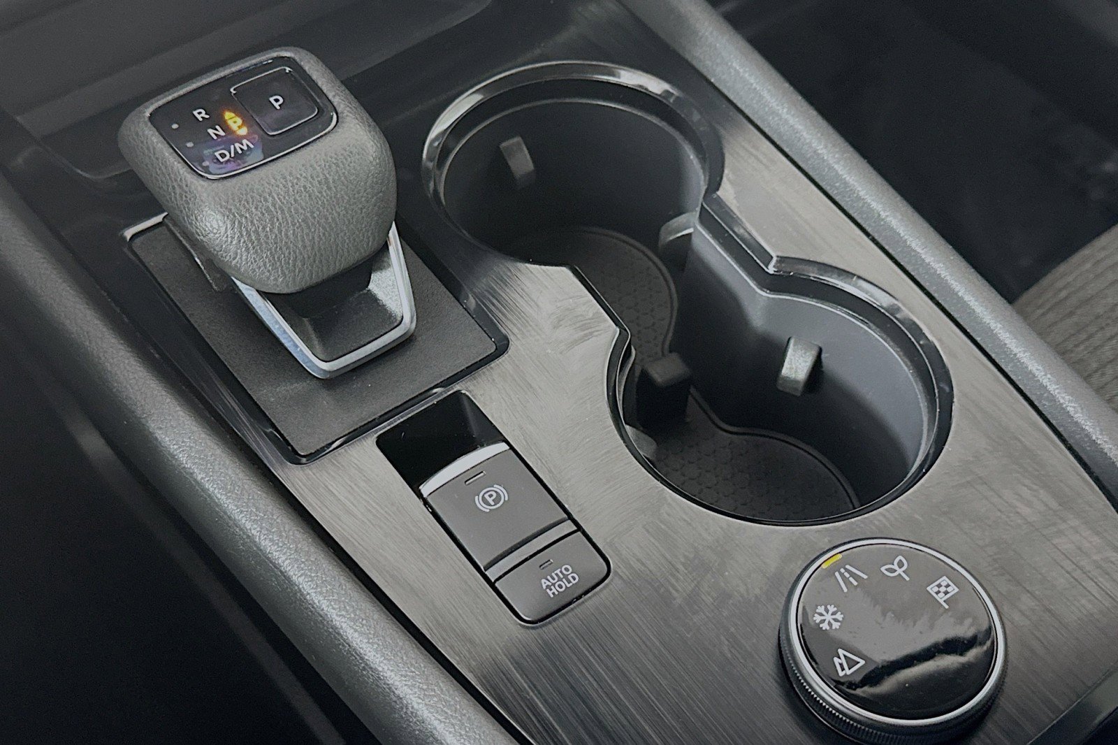 Used 2023 Nissan Rogue SV image 7