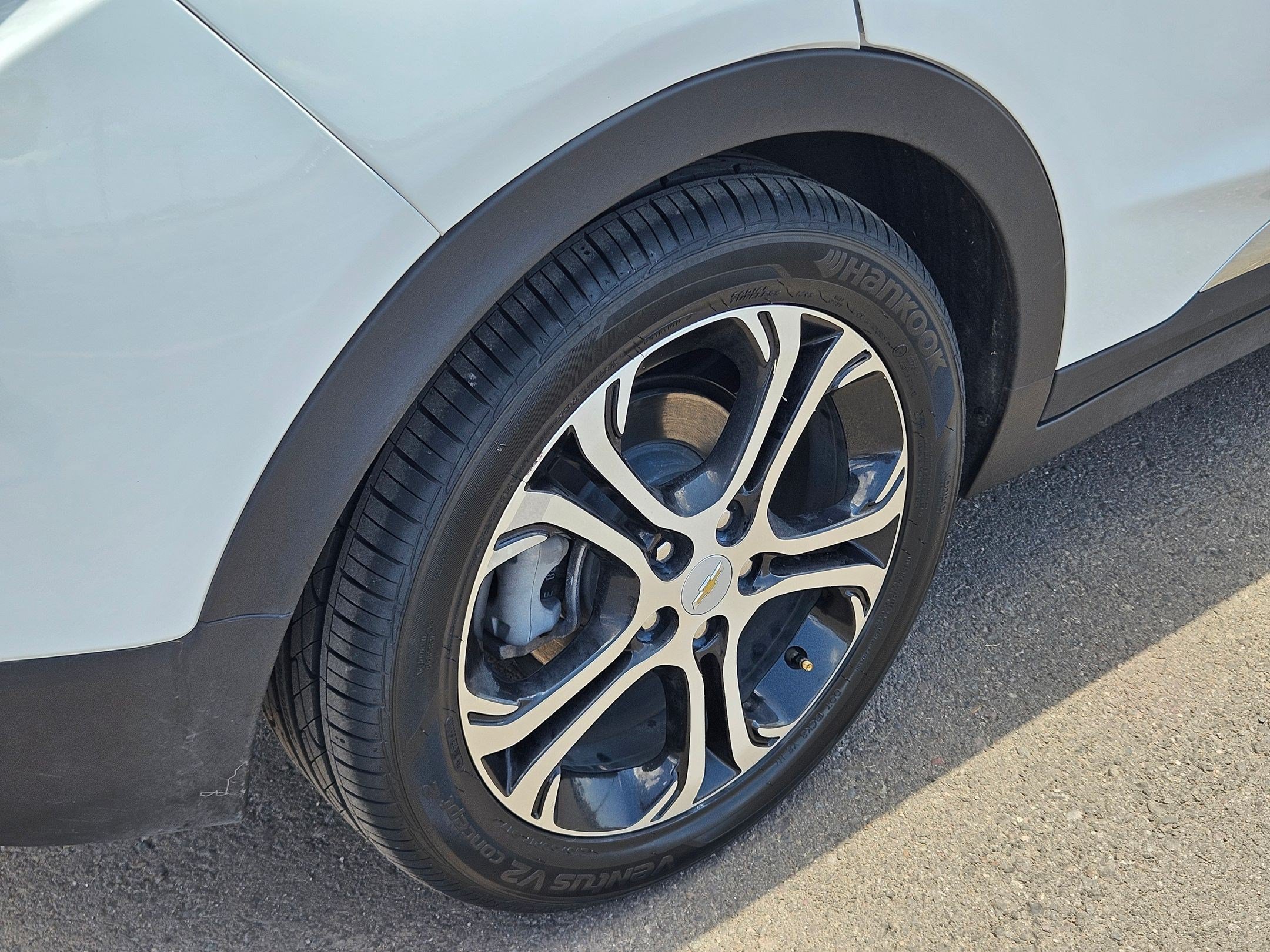 Certified 2019 Chevrolet Bolt Premier w/ Infotainment Package FWD image 13