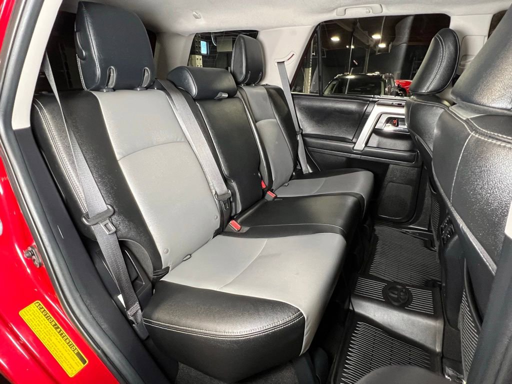 Used 2021 Toyota 4Runner SR5 Premium w/ Moonroof Package AWD/4WD image 15