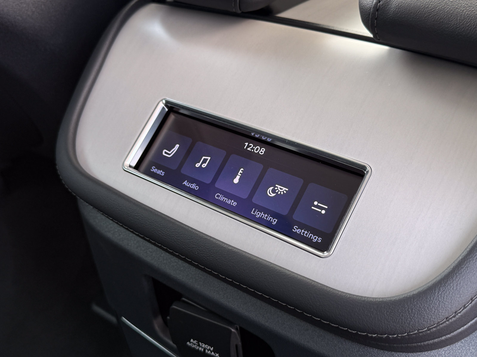 New 2027 Lincoln Navigator Premiere AWD/4WD image 16