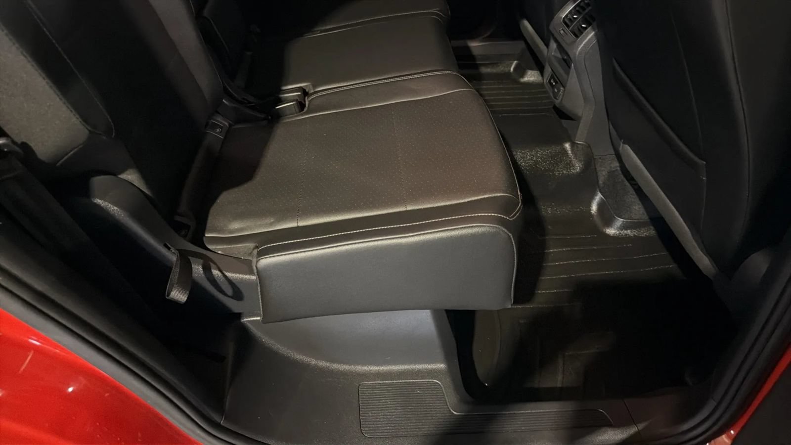 Used 2018 Volkswagen Tiguan SEL FWD image 53