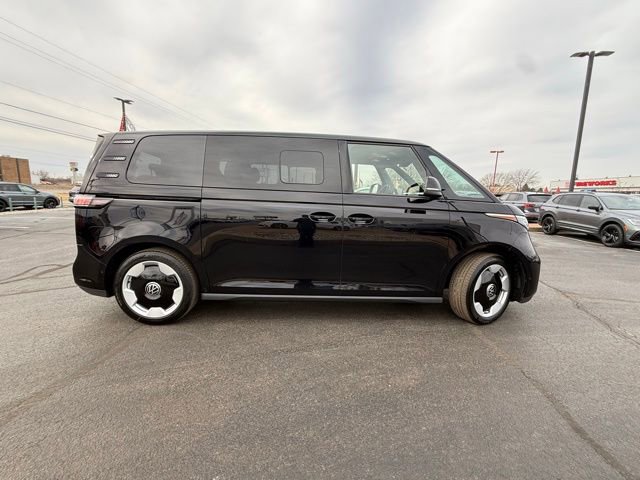 New 2025 Volkswagen ID. Buzz Pro S RWD image 9
