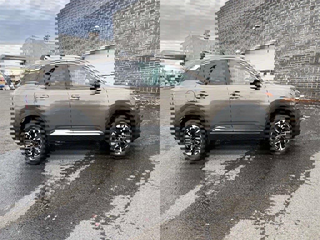 New 2026 Nissan Kicks SV w/ SV Premium Package image 6