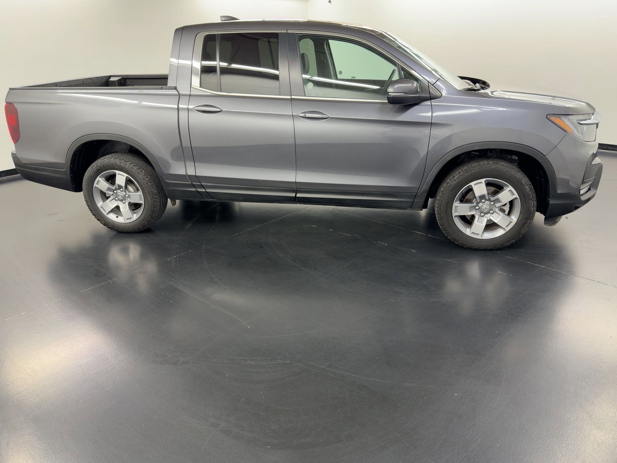 Used 2025 Honda Ridgeline RTL image 8