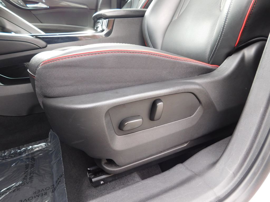 Used 2023 Buick Envision Essence w/ Sport Touring Package image 18