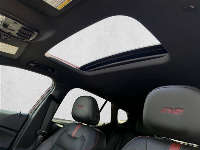 Used 2024 Chevrolet Trax RS w/ Sunroof Package FWD image 25