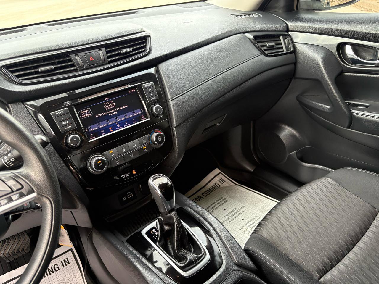 Used 2018 Nissan Rogue S FWD image 49