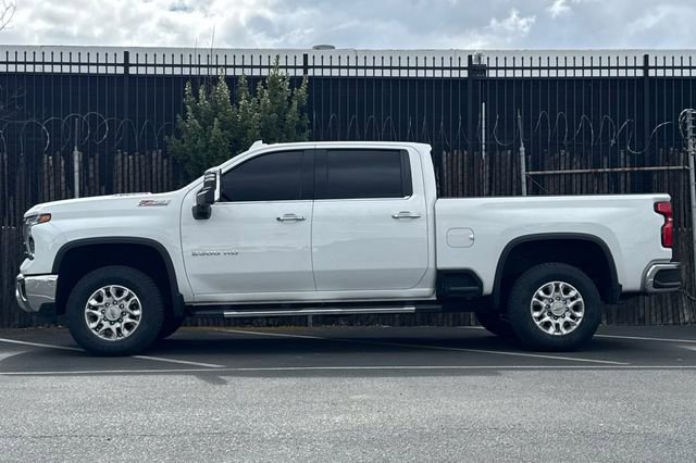Used 2024 Chevrolet Silverado 2500 LTZ w/ LTZ Convenience Package image 7