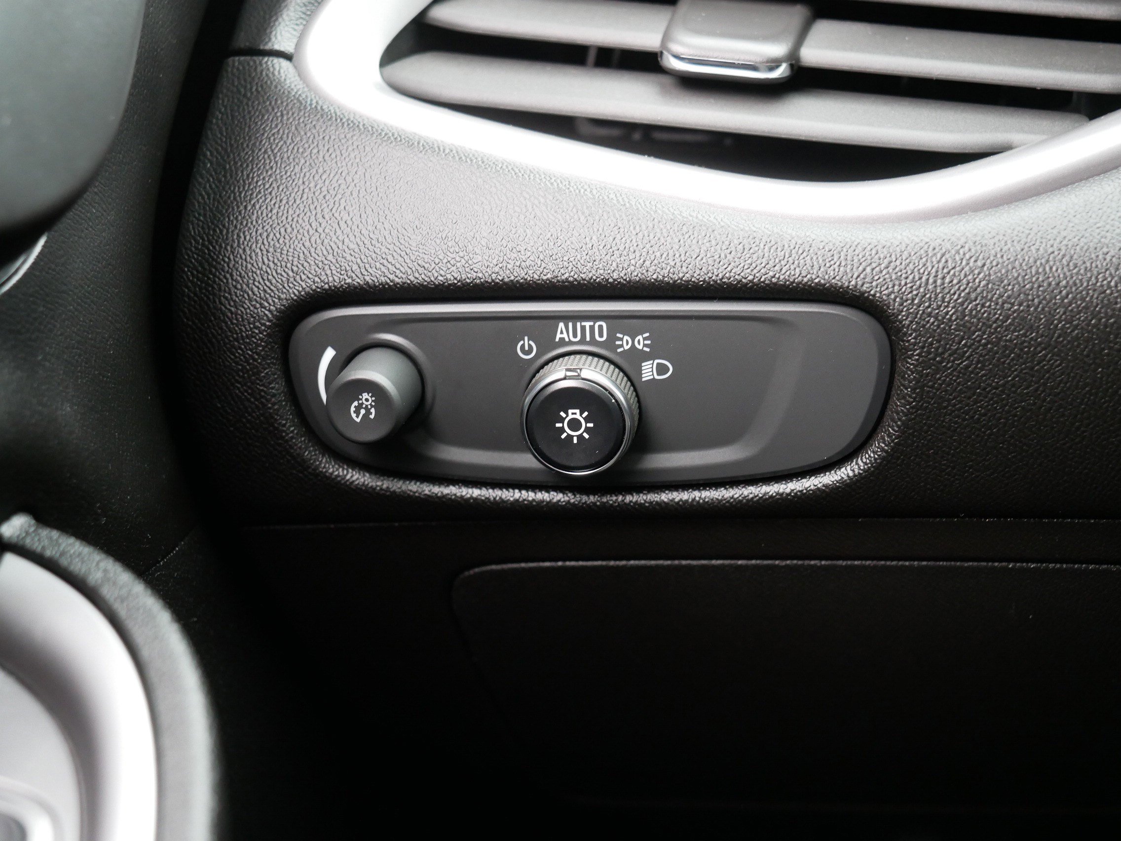 Used 2022 Chevrolet Malibu RS image 26