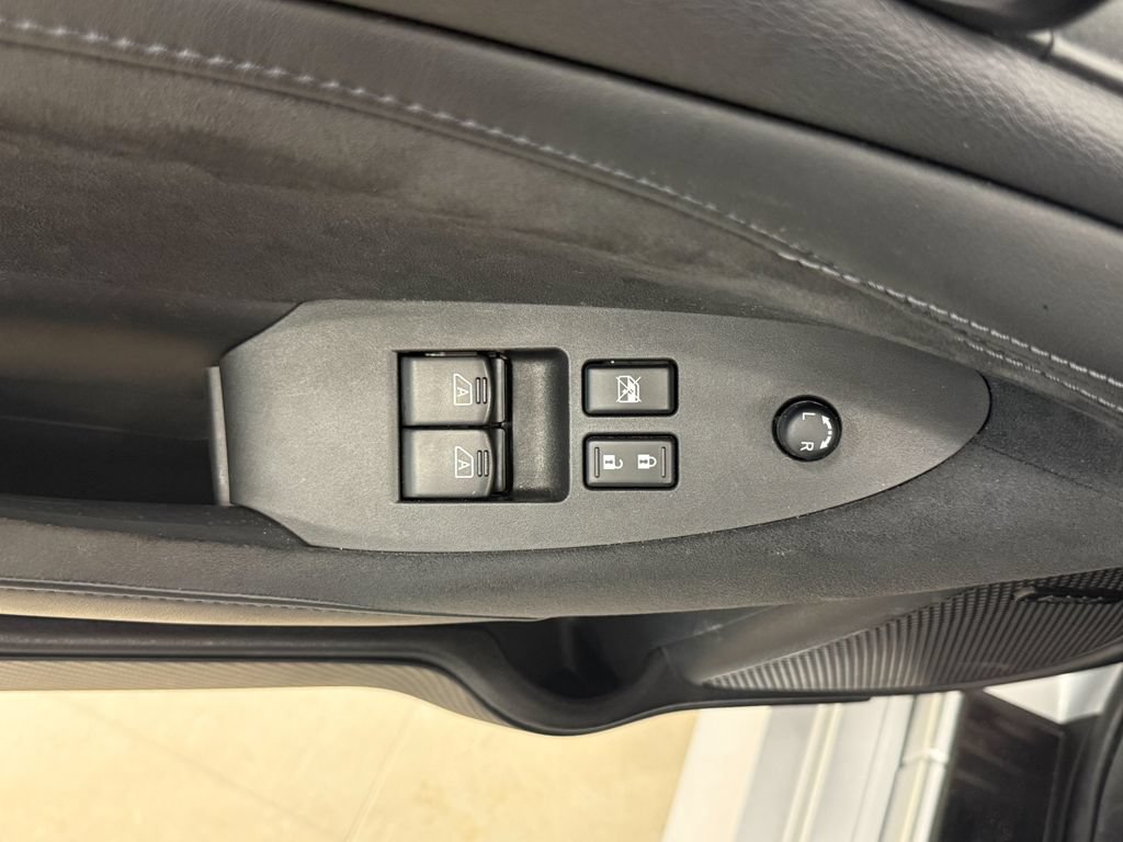Used 2024 Nissan Z Performance w/ Floor Mat Package RWD image 12