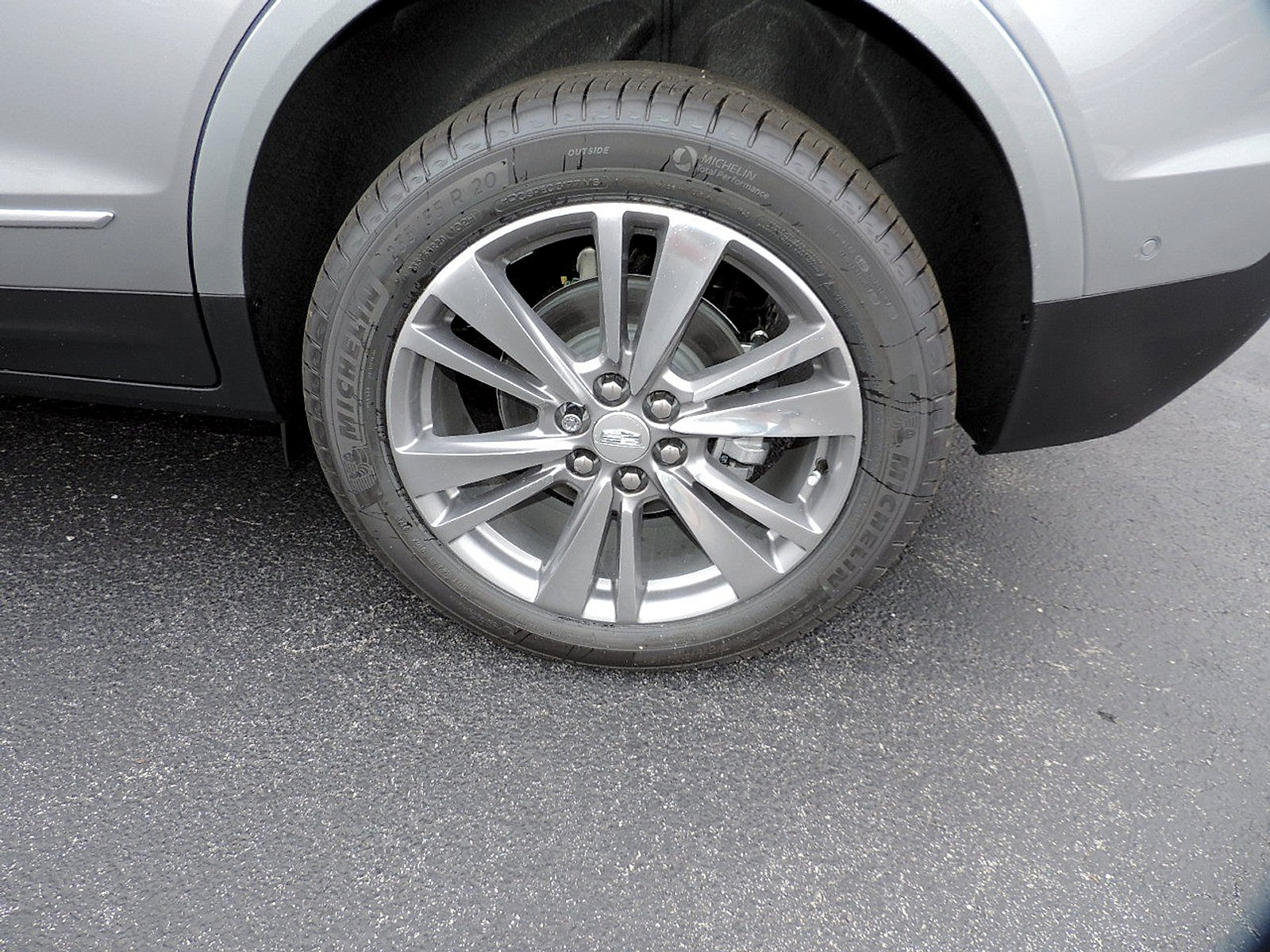 New 2026 Cadillac XT5 Premium Luxury w/ Driver Assist Package FWD image 9