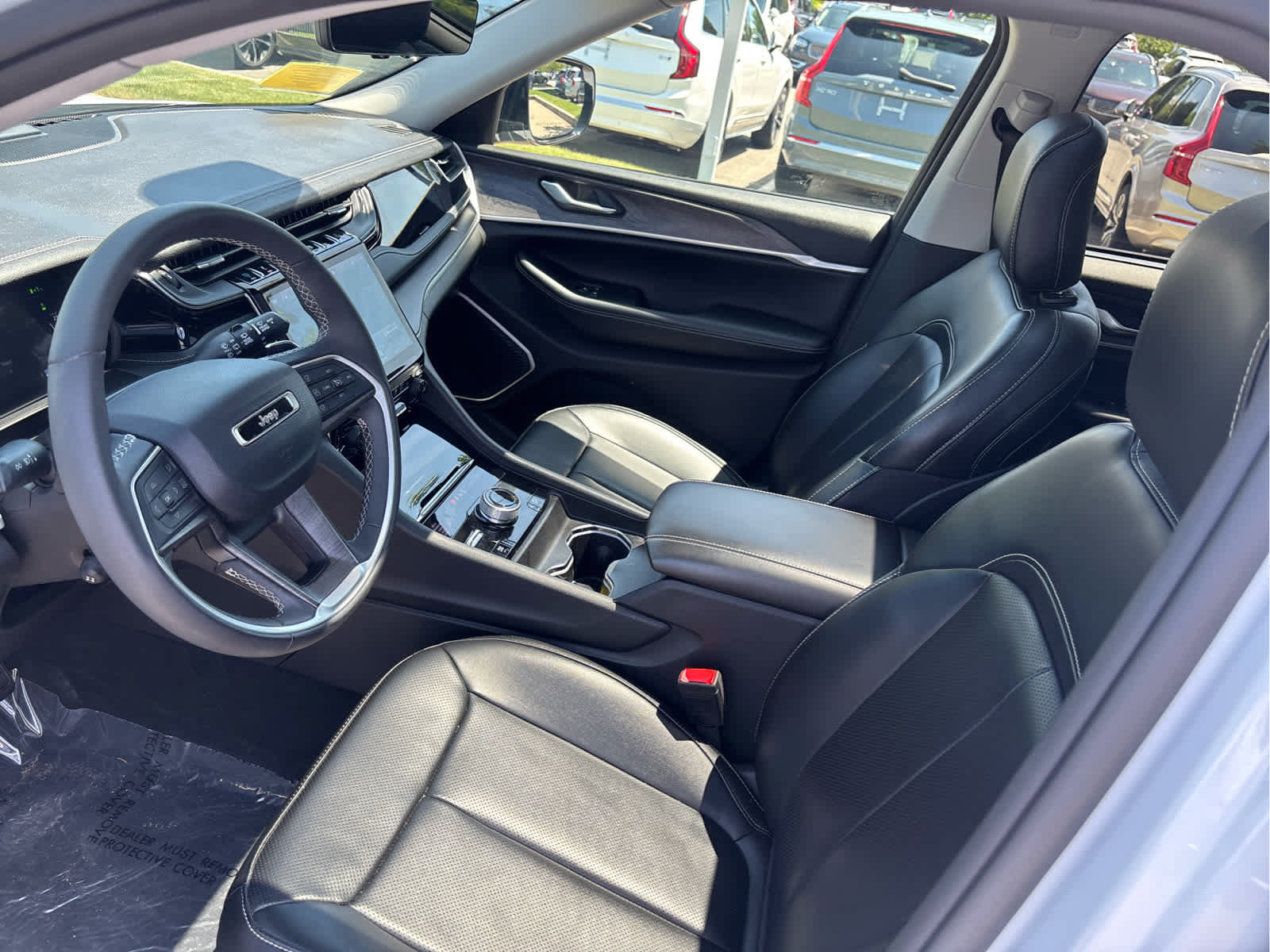 Used 2023 Jeep Grand Cherokee 30th Anniversary AWD/4WD image 19