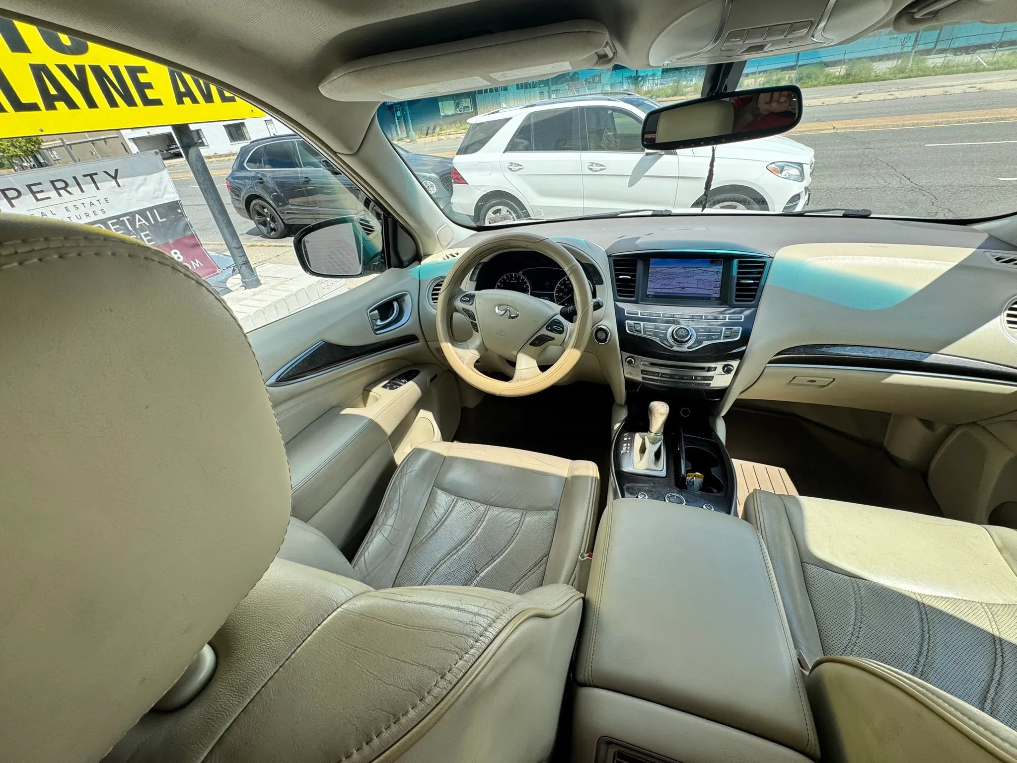 Used 2013 INFINITI JX35 AWD w/ Premium Pkg image 26