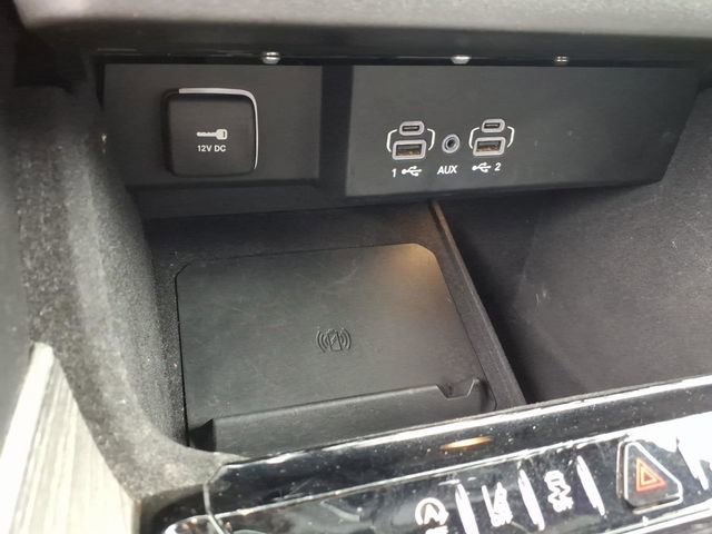 Used 2024 Jeep Wagoneer Series III AWD/4WD image 10