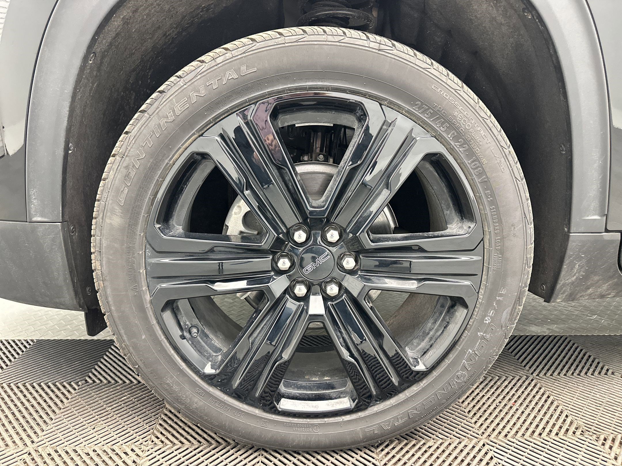 Used 2025 GMC Acadia Elevation w/ Elevation Premium Package image 11