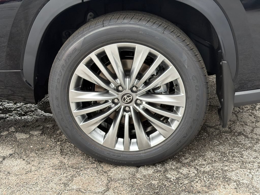 New 2026 Toyota Highlander Platinum AWD/4WD image 21