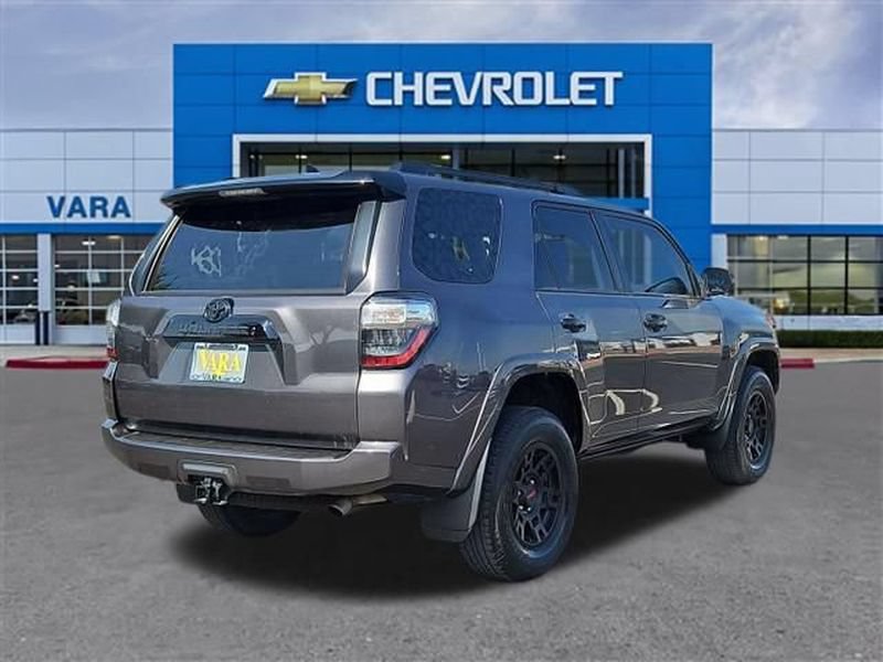 Used 2021 Toyota 4Runner Venture w/ Moonroof Package AWD/4WD image 5