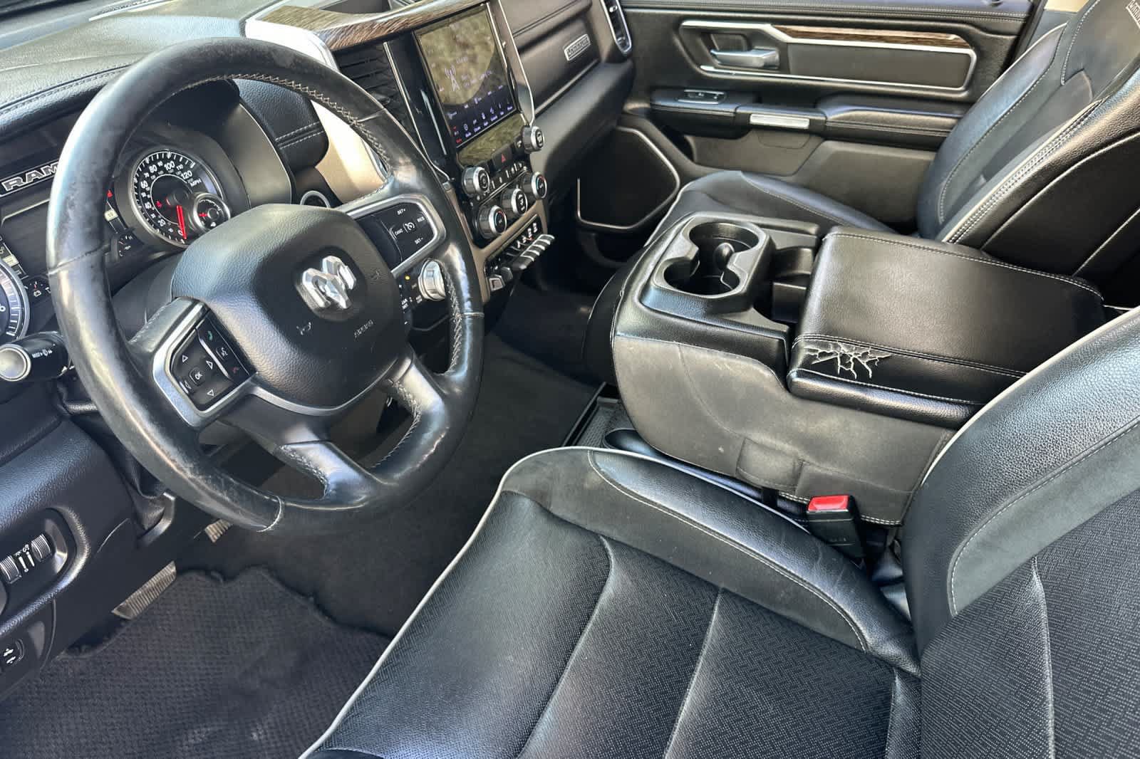Used 2019 RAM 1500 Laramie AWD/4WD image 11