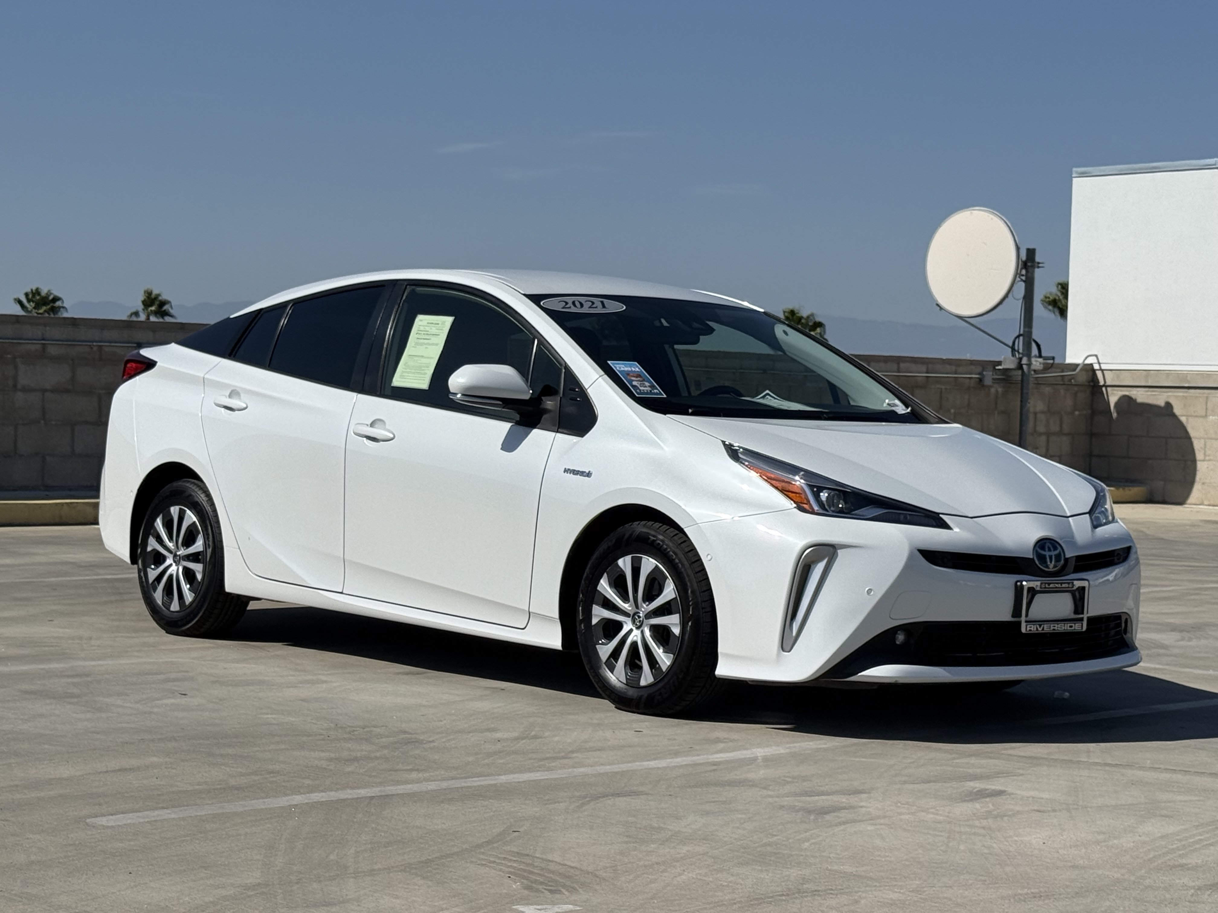 Used 2021 Toyota Prius LE w/ Carpet Mat Package (TMS) AWD/4WD image 2