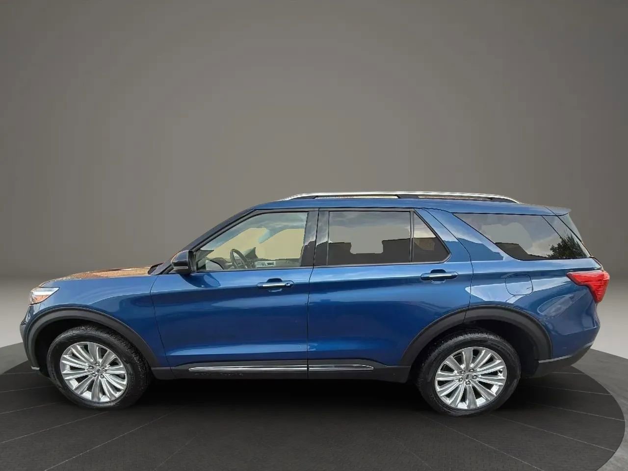 Used 2020 Ford Explorer Limited image 8
