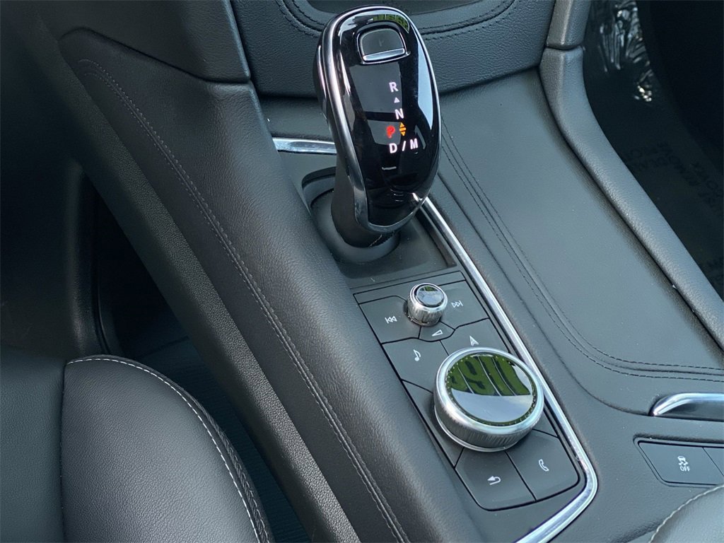 Certified 2025 Cadillac XT5 Premium Luxury image 15