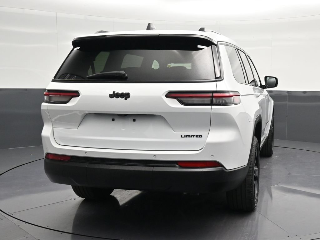 Used 2025 Jeep Grand Cherokee L Limited w/ Black Appearance Package RWD image 2