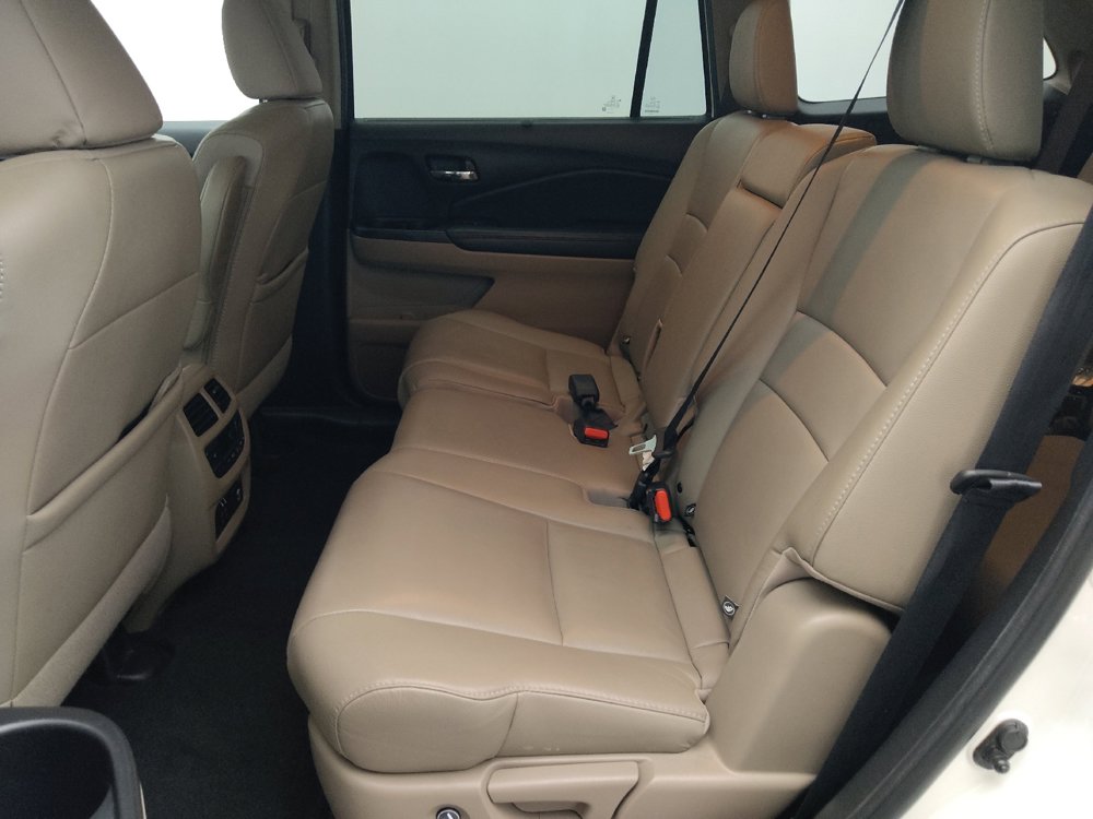 Used 2019 Honda Pilot Touring image 18