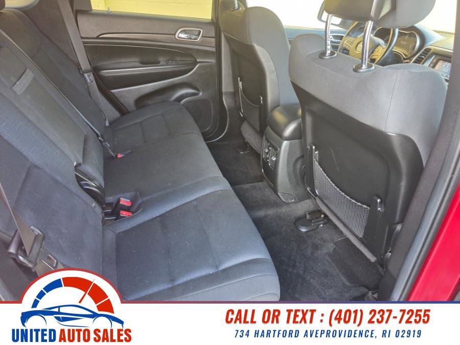 Used 2014 Jeep Grand Cherokee Laredo w/ All Weather Capability Group image 12