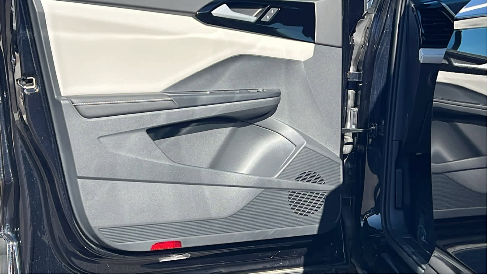 Used 2025 Volkswagen Taos S image 23