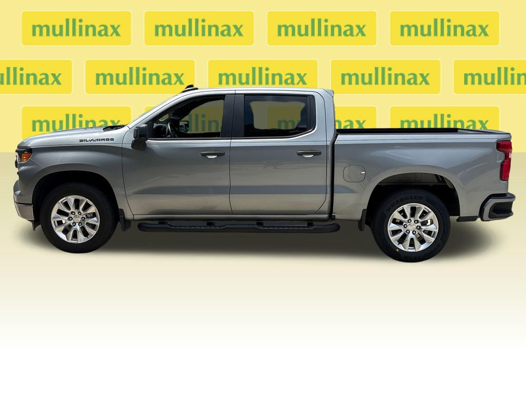 Used 2023 Chevrolet Silverado 1500 Custom RWD image 10