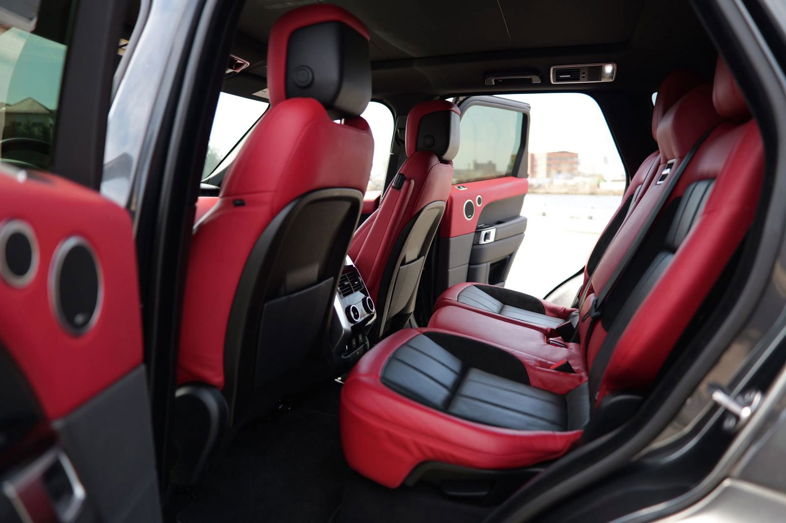 Used 2019 Land Rover Range Rover Sport HST AWD/4WD image 31