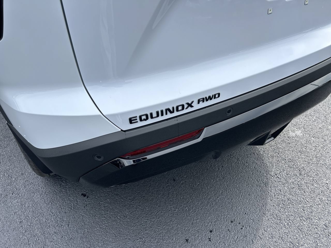 New 2027 Chevrolet Equinox RS w/ Convenience Package III AWD/4WD image 12